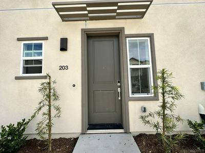 203 FOLIAGE PL # 301, Fallbrook, CA 92028, photo 2 of 5