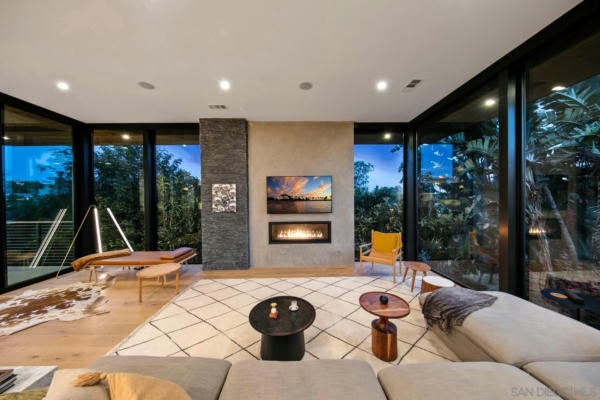 6151 LA PINTURA DR, La Jolla, CA 92037, photo 4 of 5