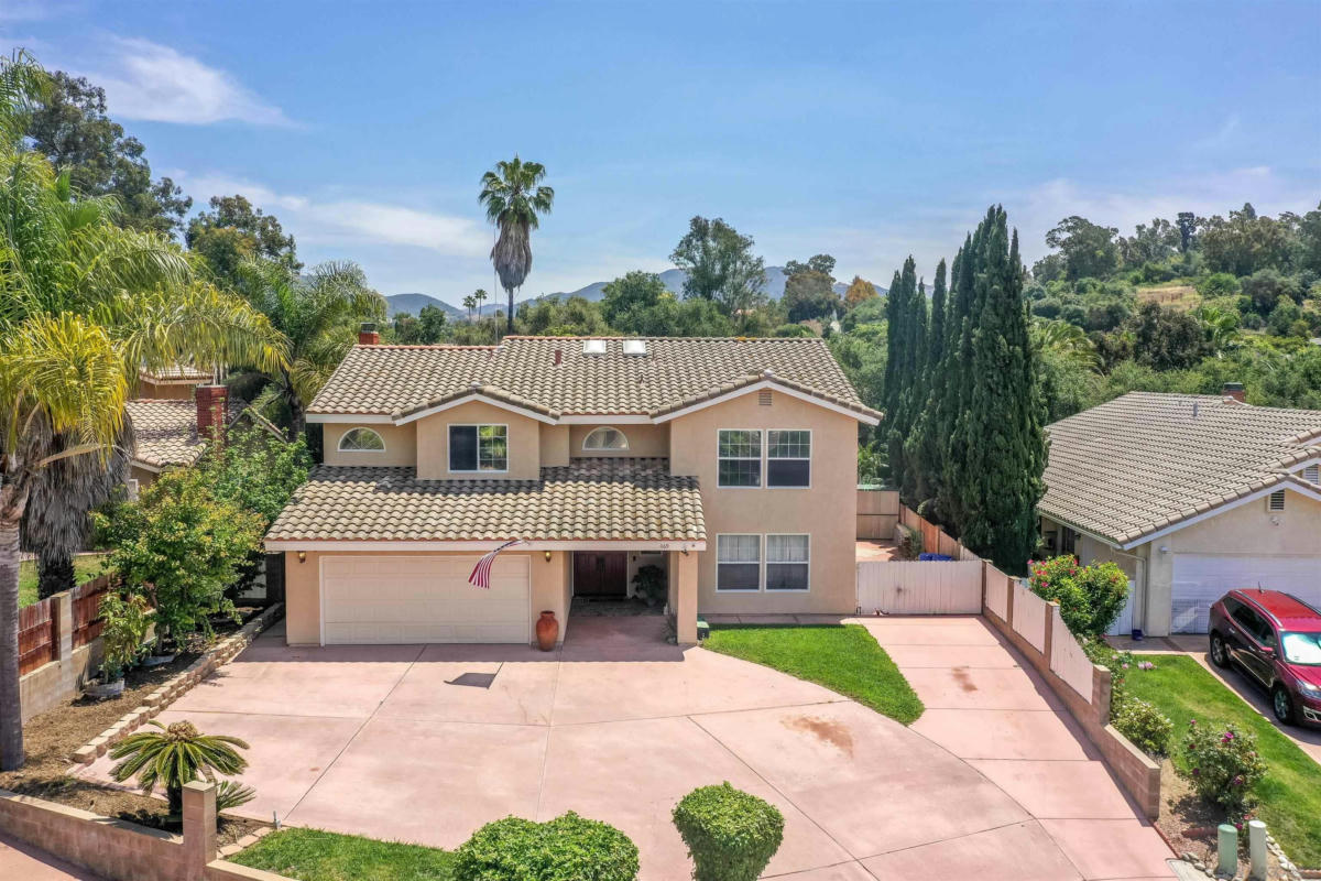 1169 MEADOW LAKE DR, VISTA, CA 92084 Single Family Residence For Sale