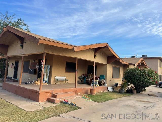 506 ROCKWOOD AVE, CALEXICO, CA 92231, photo 1 of 6