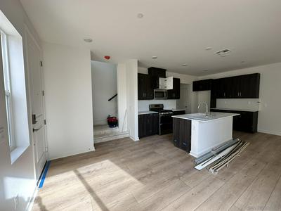 203 FOLIAGE PL # 301, Fallbrook, CA 92028, photo 4 of 5